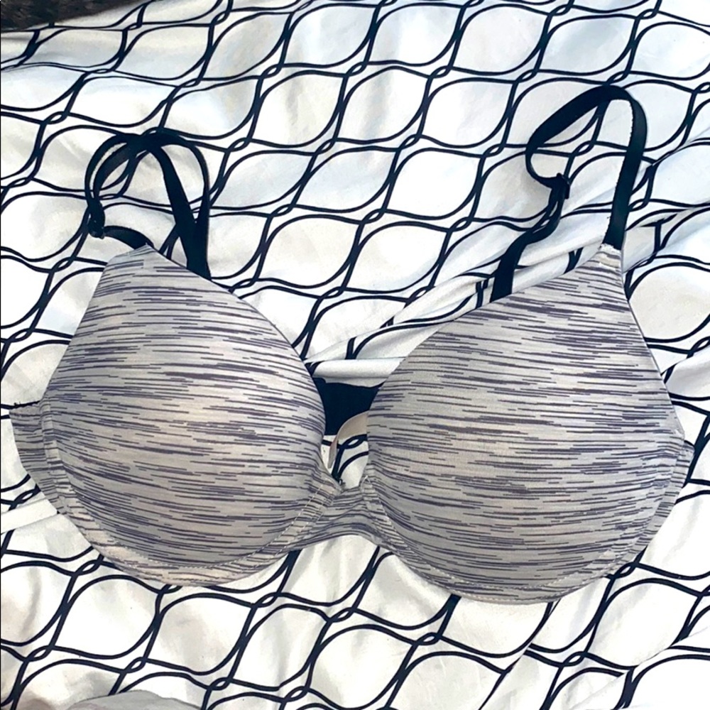 Pink Vs Where Everywhere Push Up - image 1